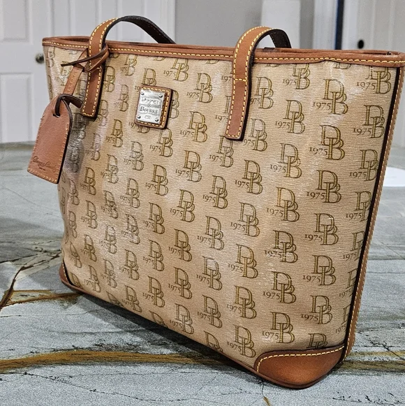 Dooney & Bourke DB 1975 Monogram Tote Bag – Tan/Brown -Like New! - Picture 15 of 16
